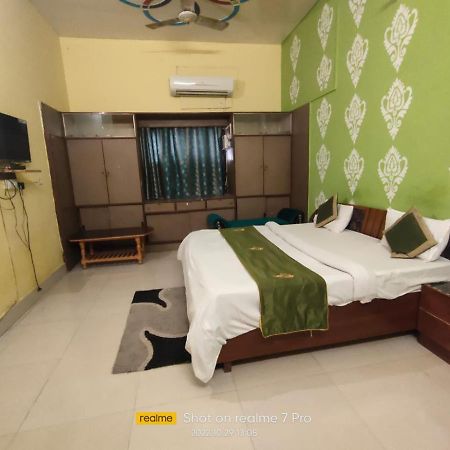 ורנאסי Gangotri Paying Guest House מראה חיצוני תמונה