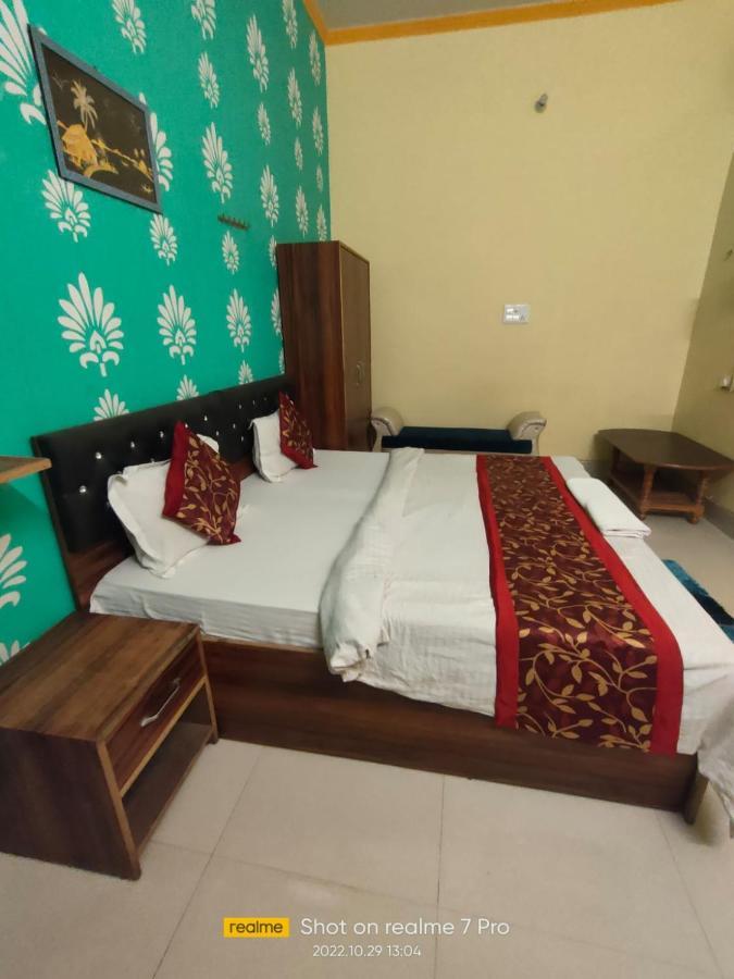 ורנאסי Gangotri Paying Guest House מראה חיצוני תמונה