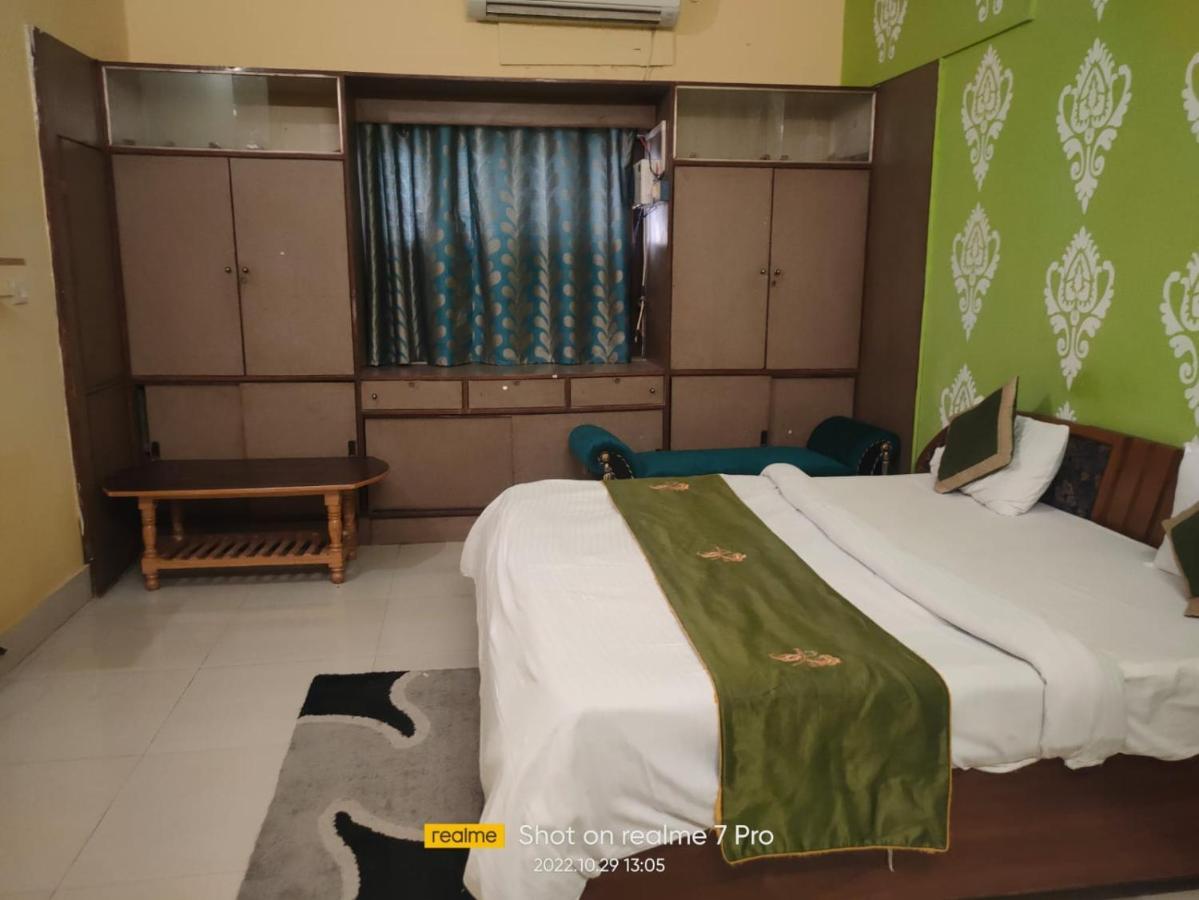 ורנאסי Gangotri Paying Guest House מראה חיצוני תמונה