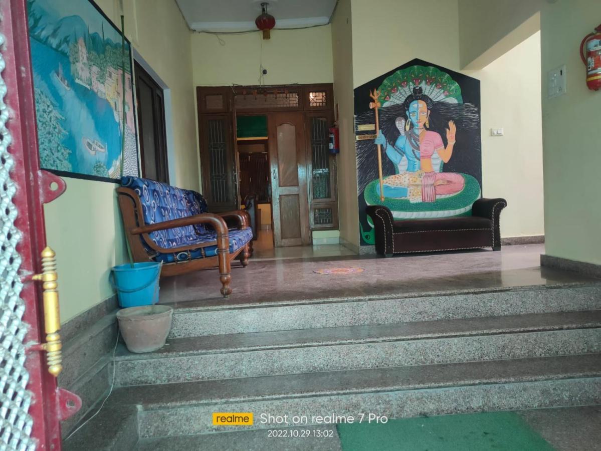 ורנאסי Gangotri Paying Guest House מראה חיצוני תמונה