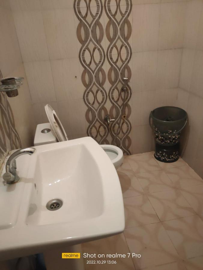 ורנאסי Gangotri Paying Guest House מראה חיצוני תמונה